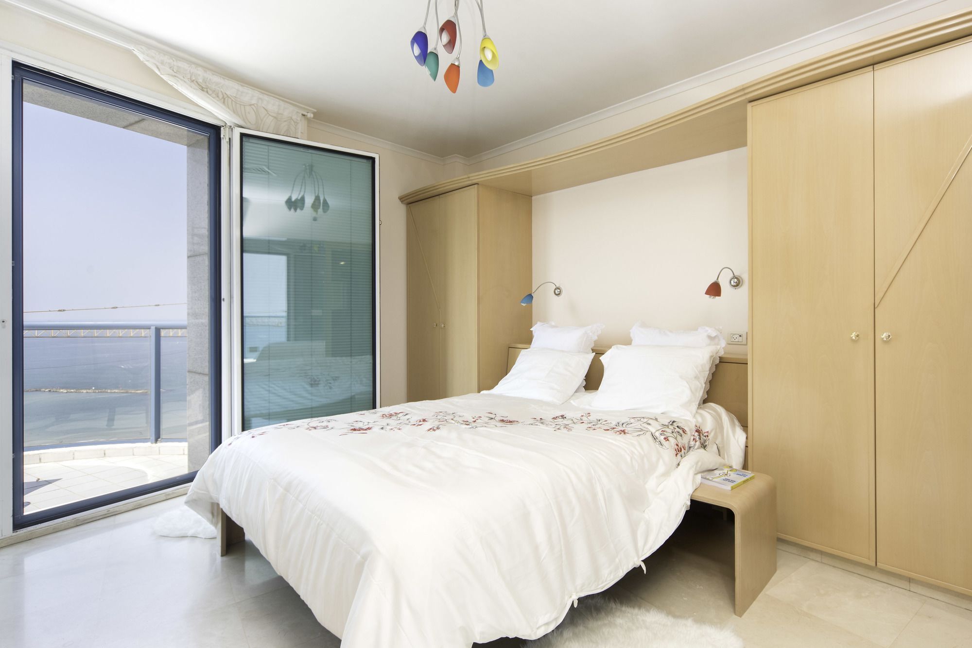 Excellent Beachfront Apt W/ Pool Access By Sea N' Rent テル・アビブ エクステリア 写真